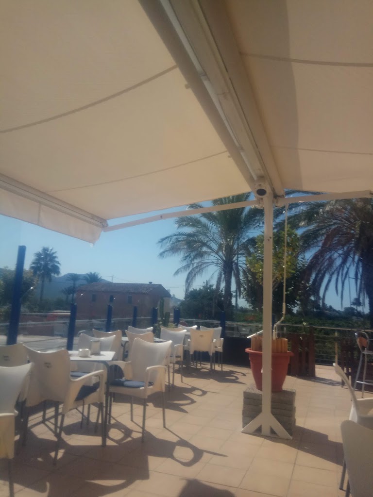 Tony's Bar — Ambiente