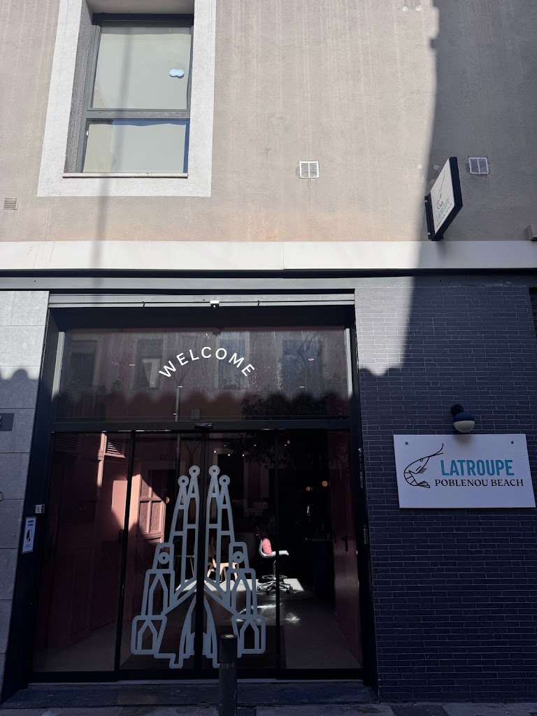 Latroupe Poblenou Beach