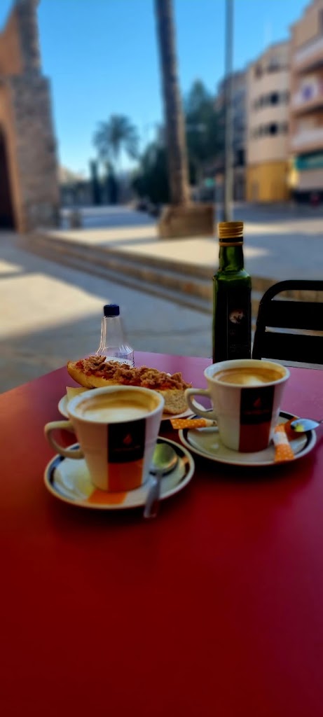 BAR AL PAN,PAN Y AL VINO, VINO — Comida y bebida