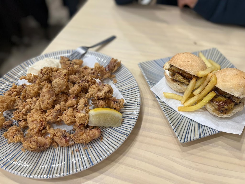 El Corzo Bar Taperia — Comida y bebida