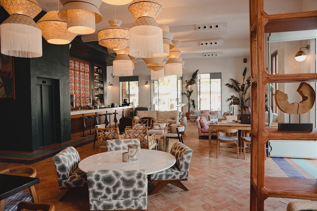 Cultural Boutique Restaurant — Ambiente