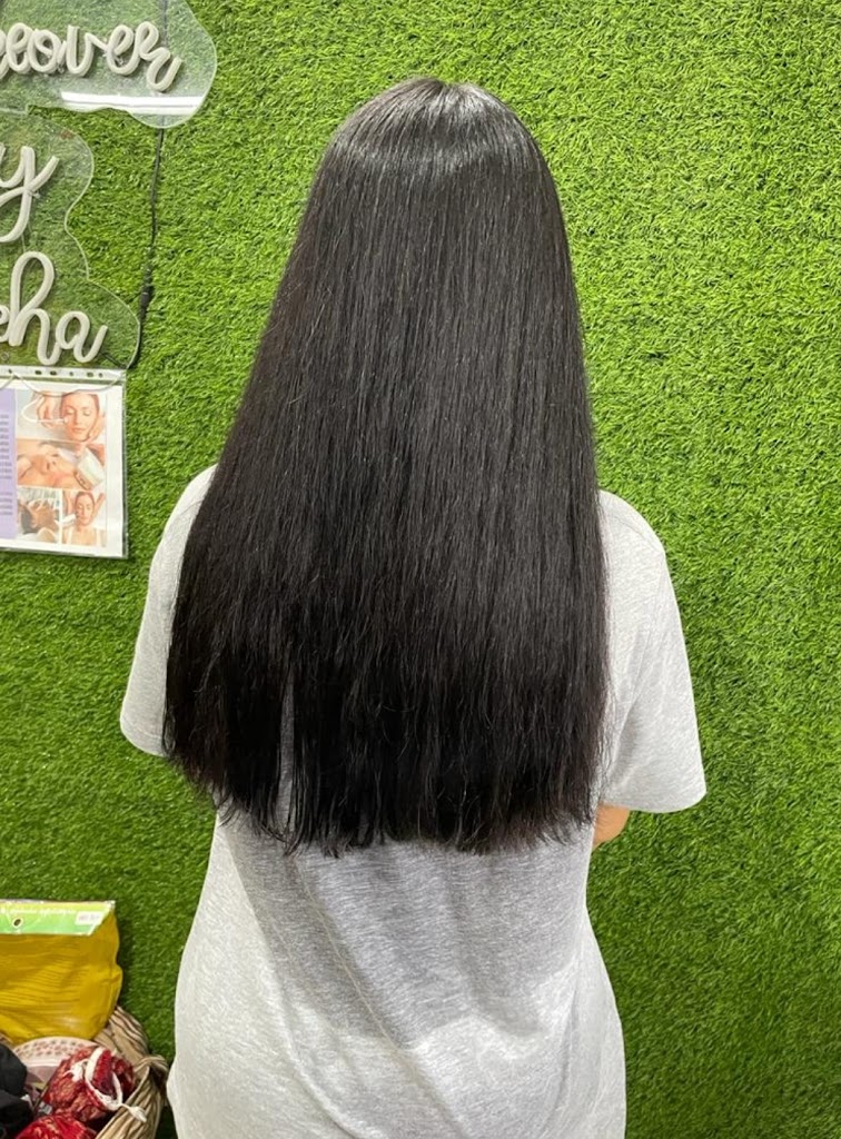 Makeover Beauty Salon Makeup Studio