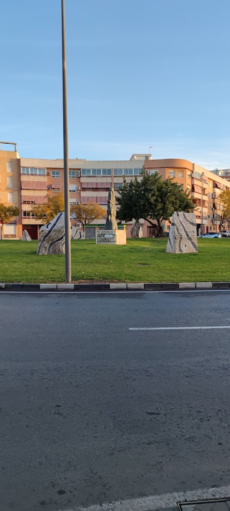 Escultura Dona Lluna