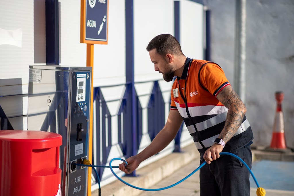 Estacion de servicio MLC Linares Augusto — Estacion de servicio
