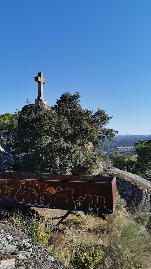 Cruz de Montealegre