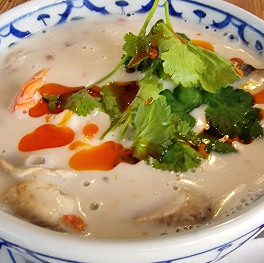 Mini Thai estepona — Comida y bebida