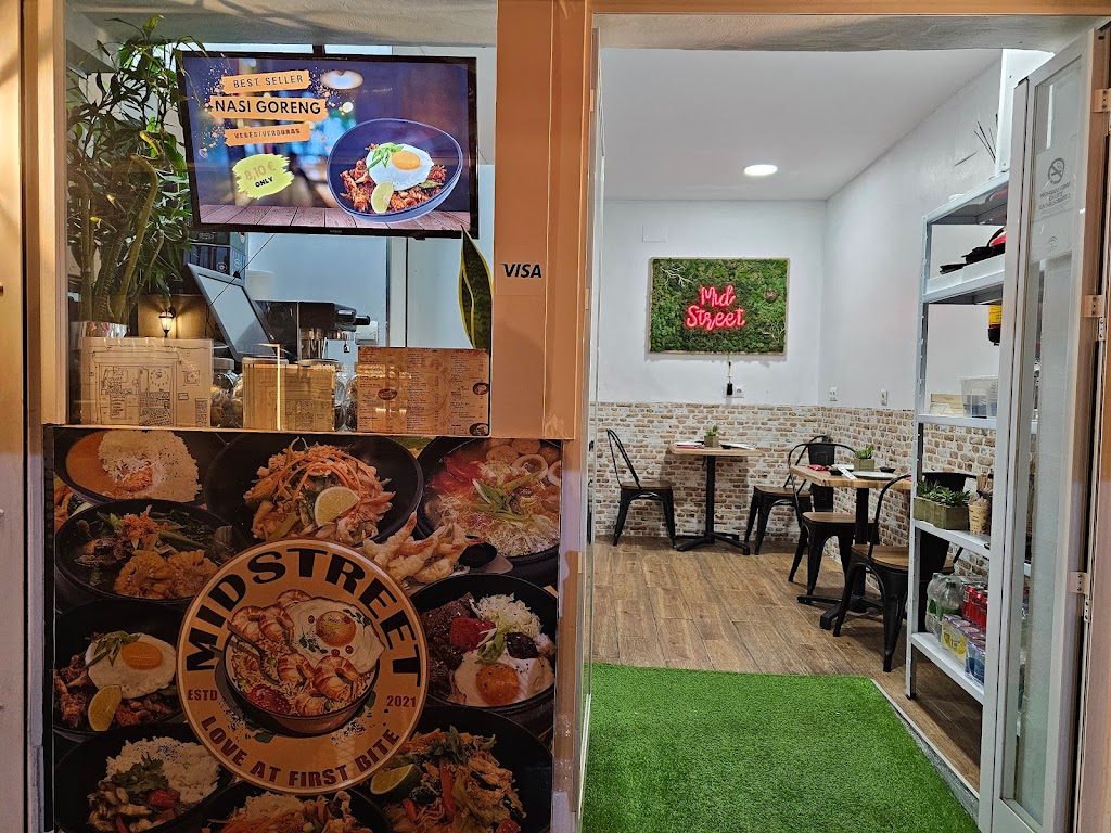 Mid Street - Love at first bite