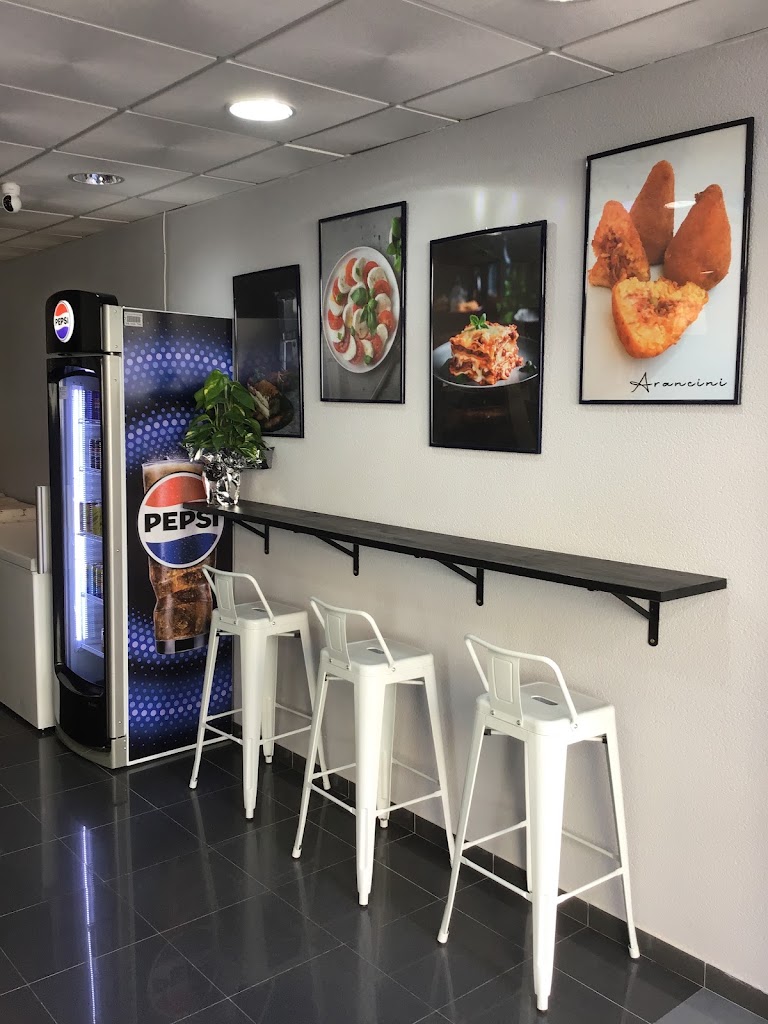 TRANXO - Pizzeria y Comida Italiana Para Llevar — Ambiente