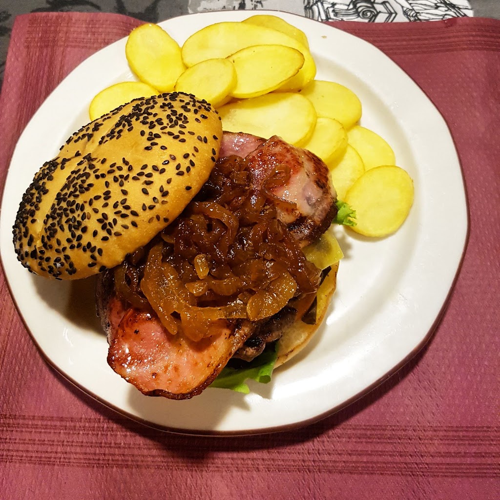 Hamburgueseria Jara — Comida y bebida