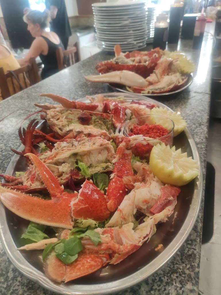 Abuelo Manas — Comida y bebida