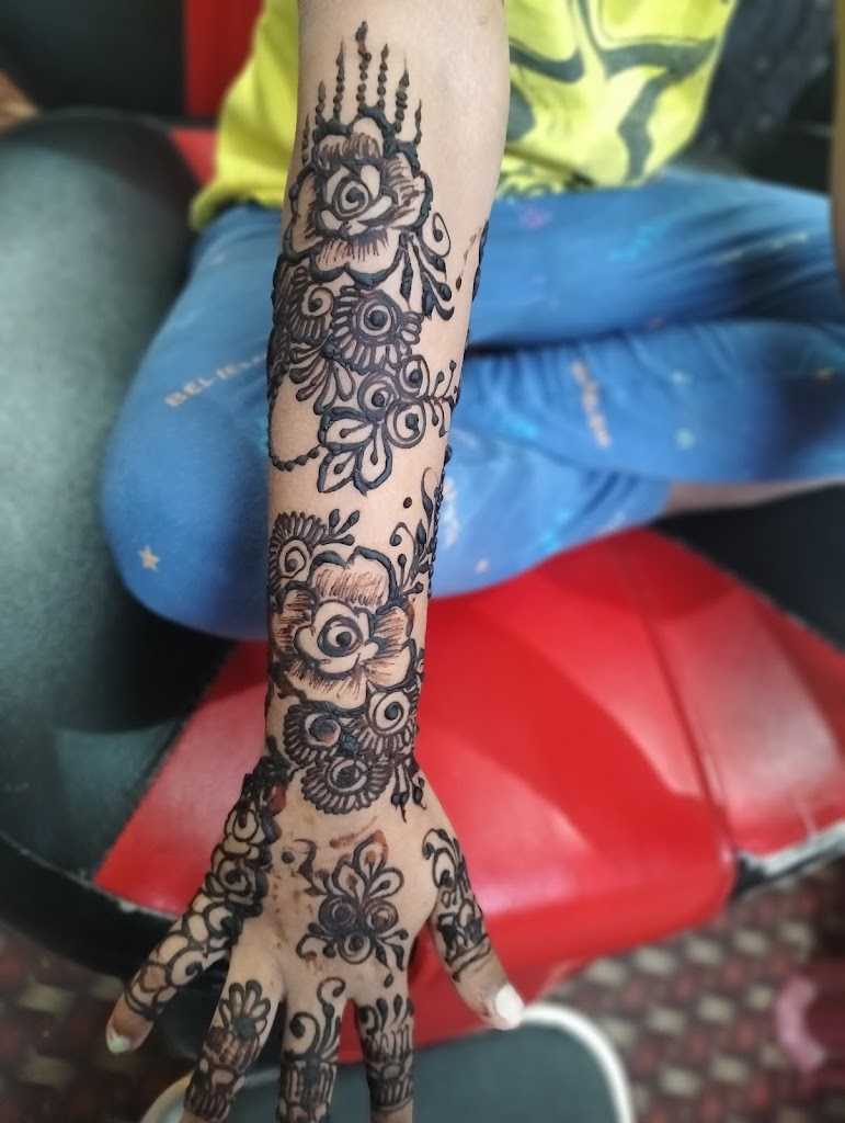 Harika New Look Herbal Beauty Parlour