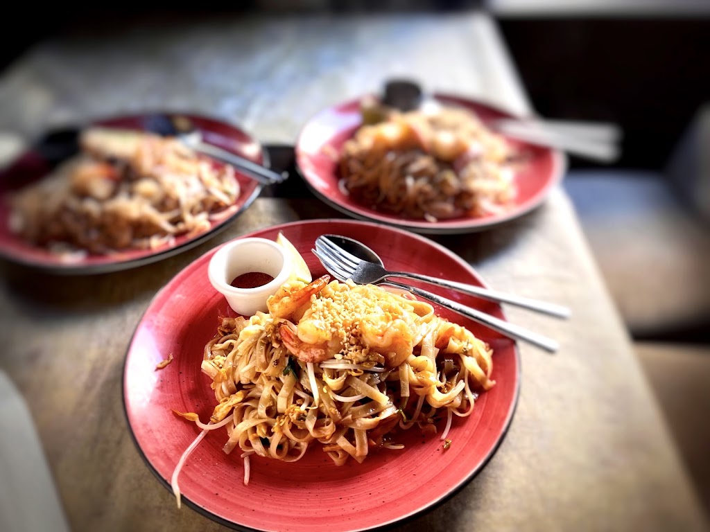 Oam Thong Thai comfort cuisine — Fideo