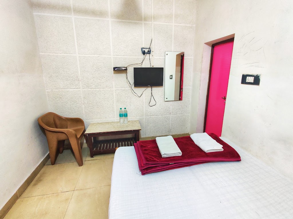 Shriji Hotel