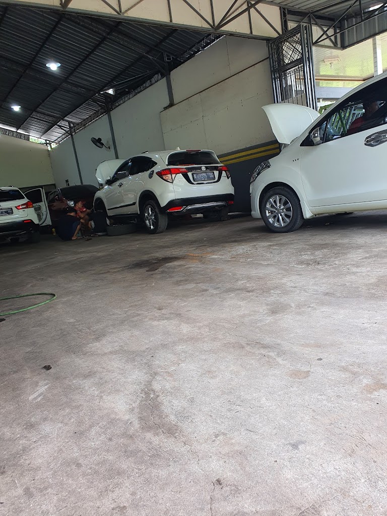 Bengkel Mobil DOMOZ autogarage