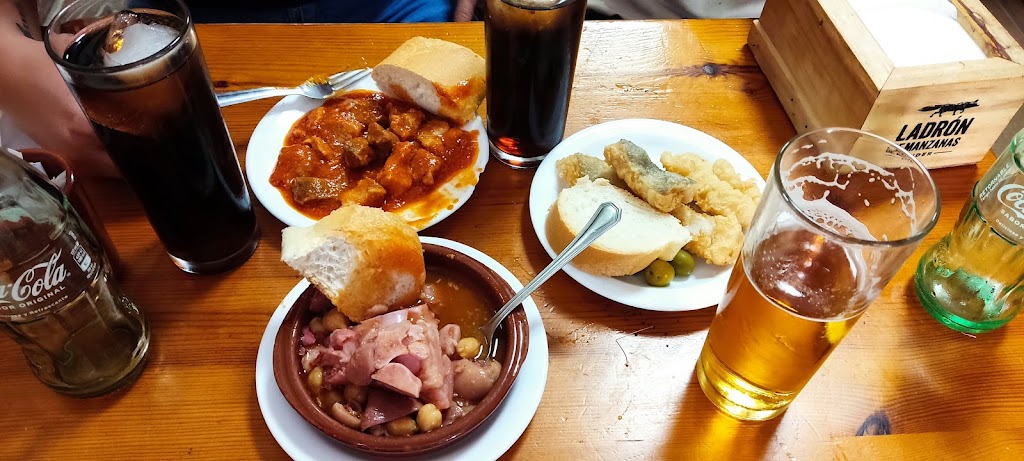 Bar Libra — Comida y bebida
