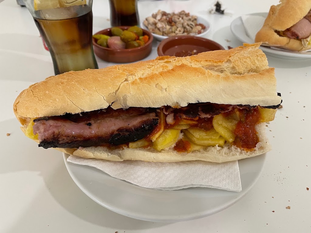 Bar Restaurante La Brillantina — Comida y bebida