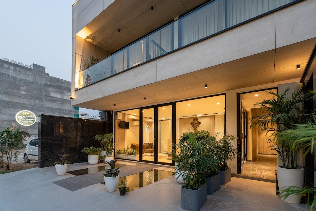 The Lodgers Luxury Hotel Near Golf Course Road Gurgaon