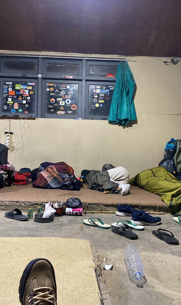 Mergan Camp ( persewaan alat outdoor & camping )