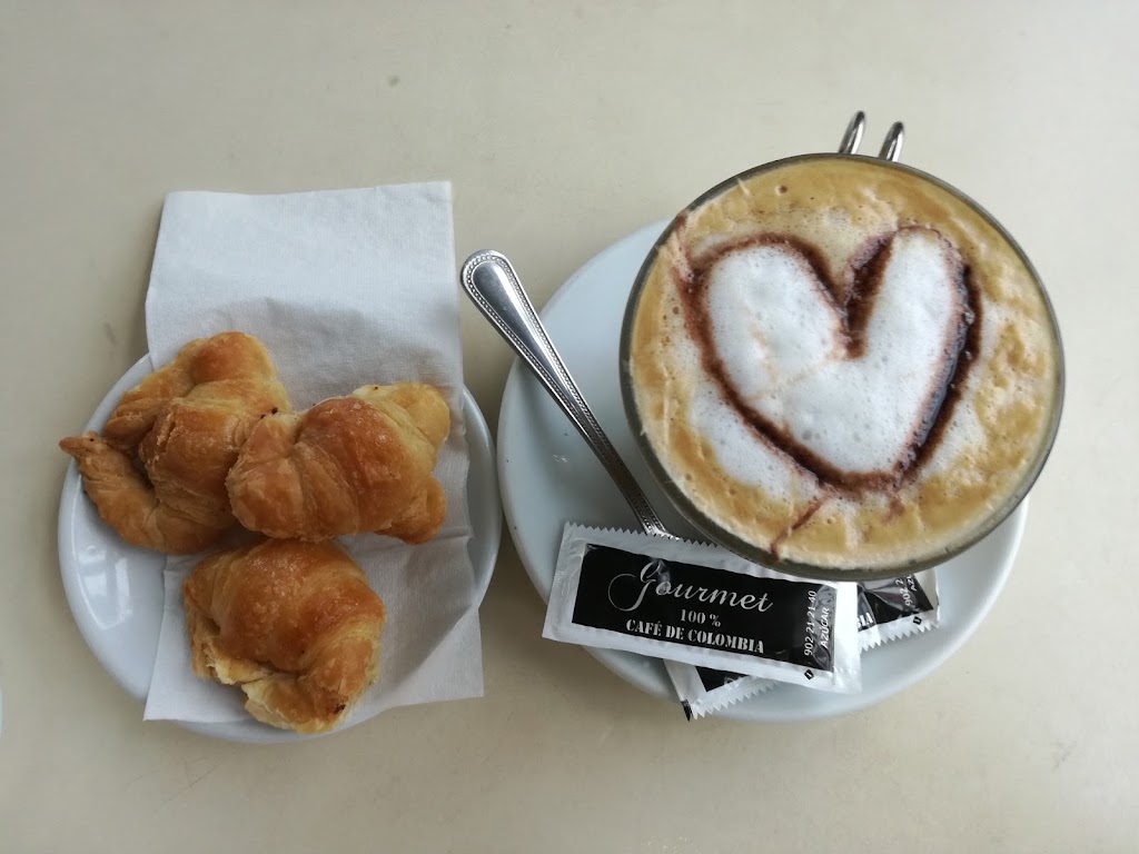 Cafe del Paseo — Comida y bebida