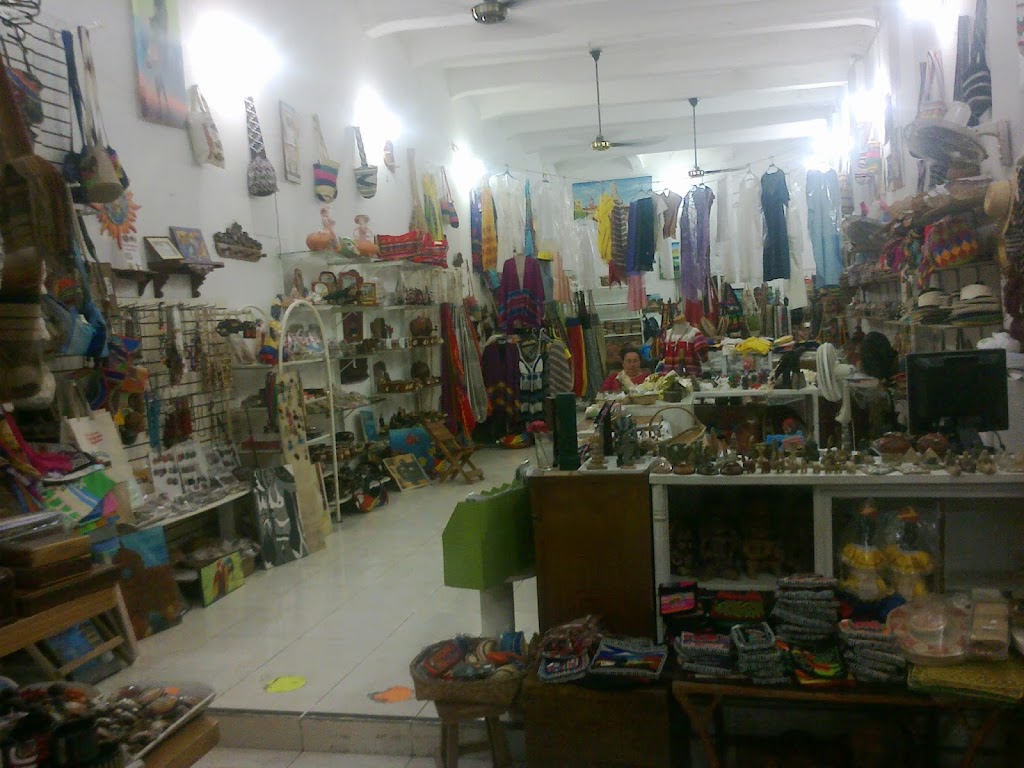 Bodegon Caribeno Artesanias