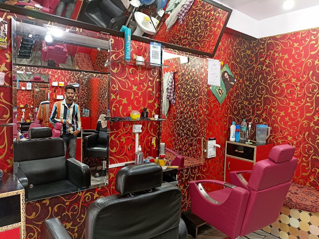 New Manali Saloon