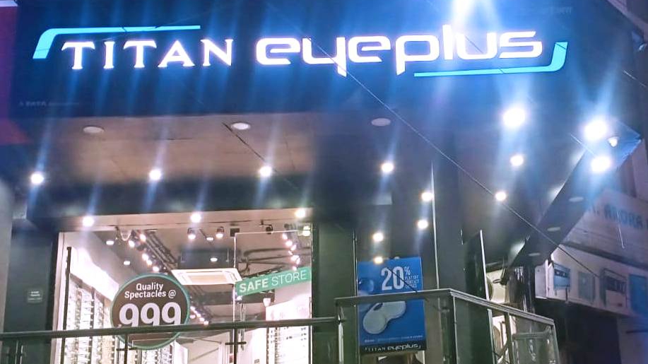 Titan Eye At Marris Road Aligarh