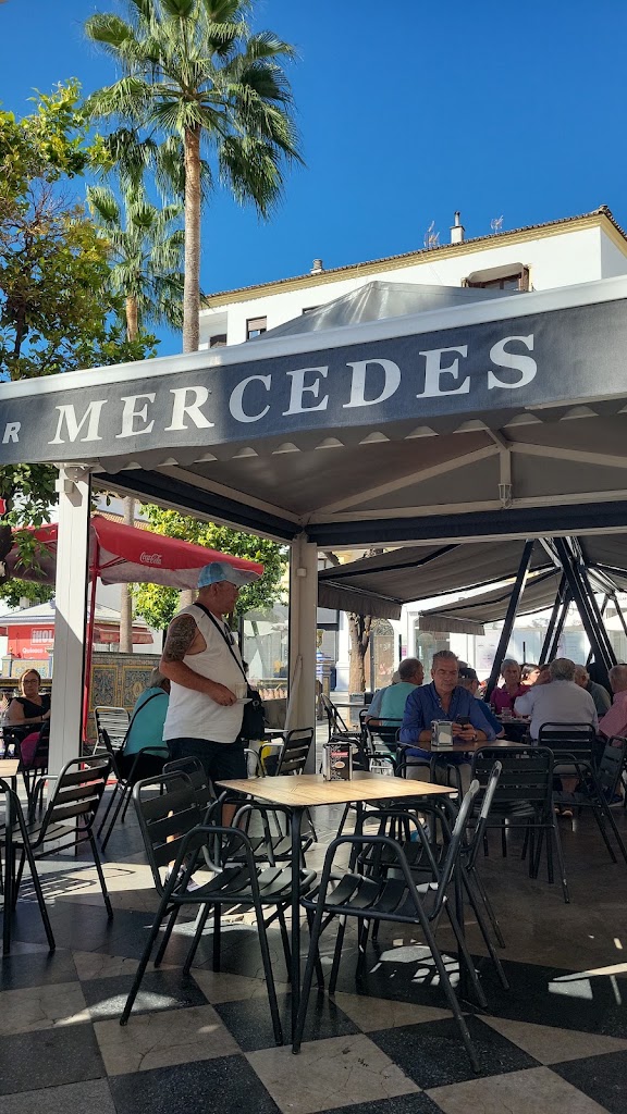 Bar Mercedes Algeciras — Ambiente