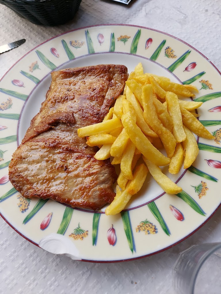 Bar La Teja — Comida y bebida