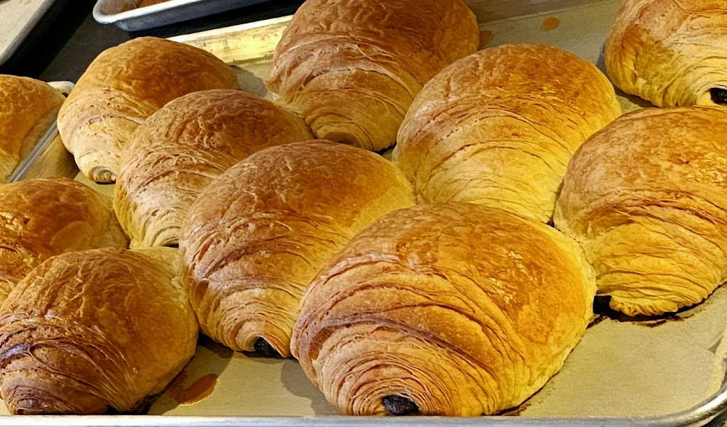 Wando's Bakery & Coffee