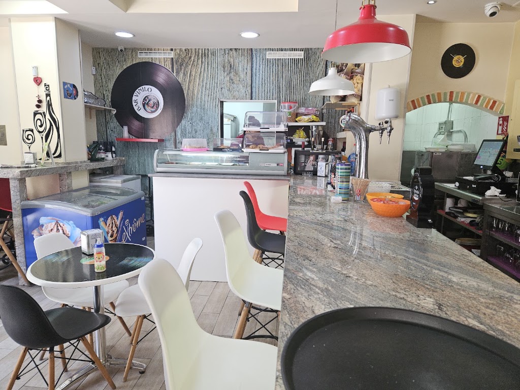 Cafe Bar Vinilo 45 — Ambiente