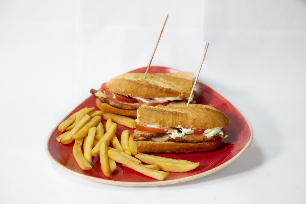 E-malu coffee bar ( sesena ) — Comida y bebida