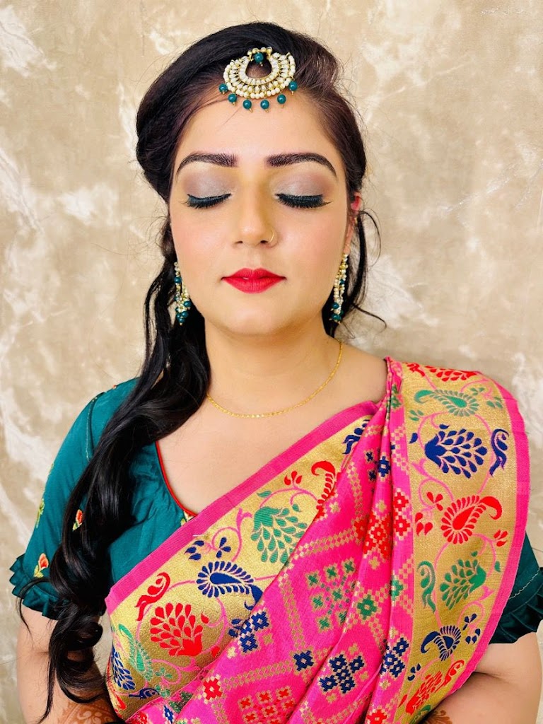 Wiggle S Luxury Salon