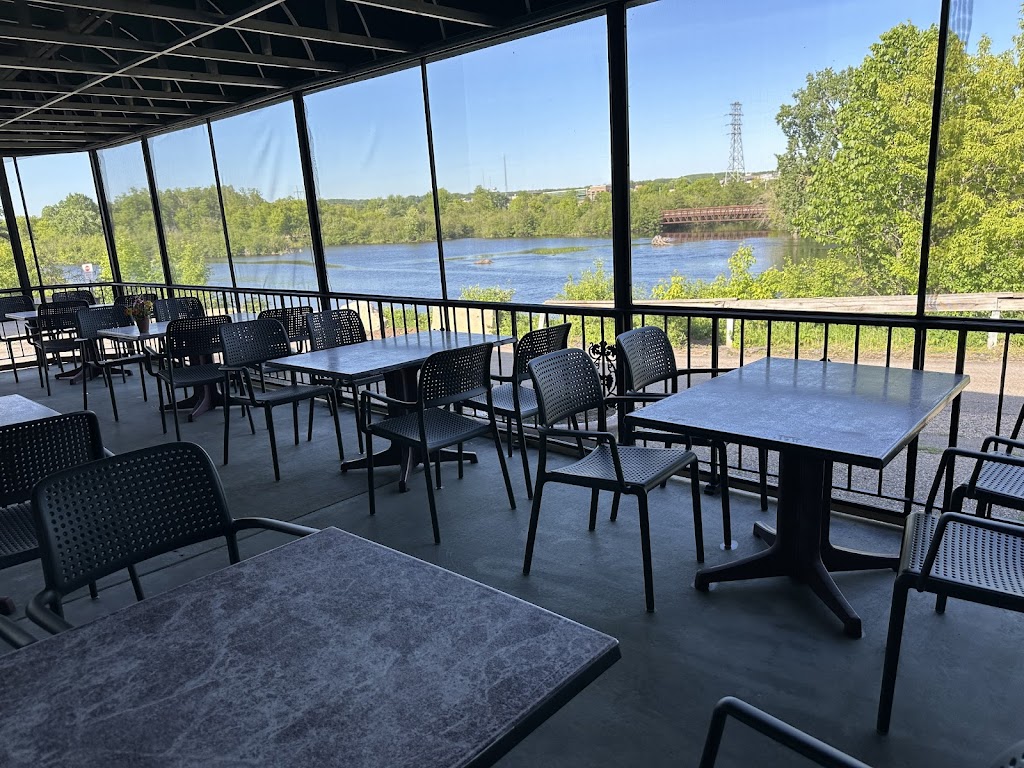  Mandarin Chinese Restaurant