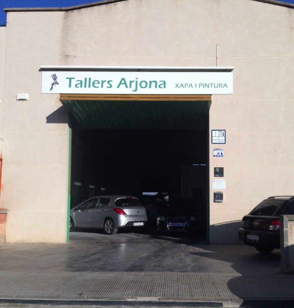 Tallers Arjona chapa y pintura — Exterior