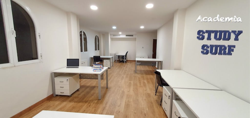 ACADEMIA STUDY & SURF