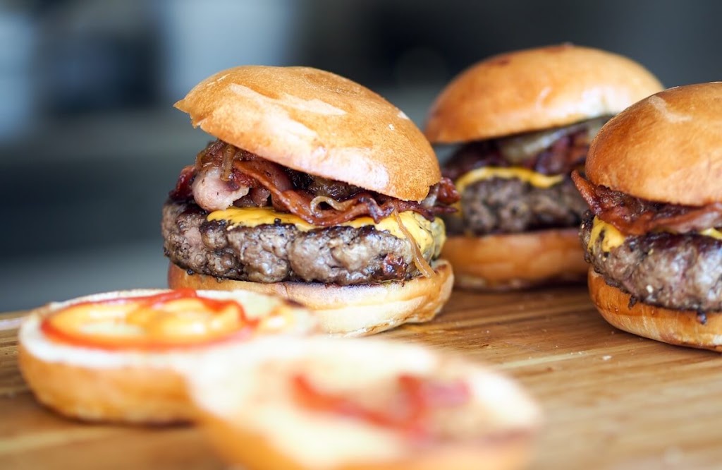 Seagrams Gastro Bar - Palacio de Aviles — Hamburguesa