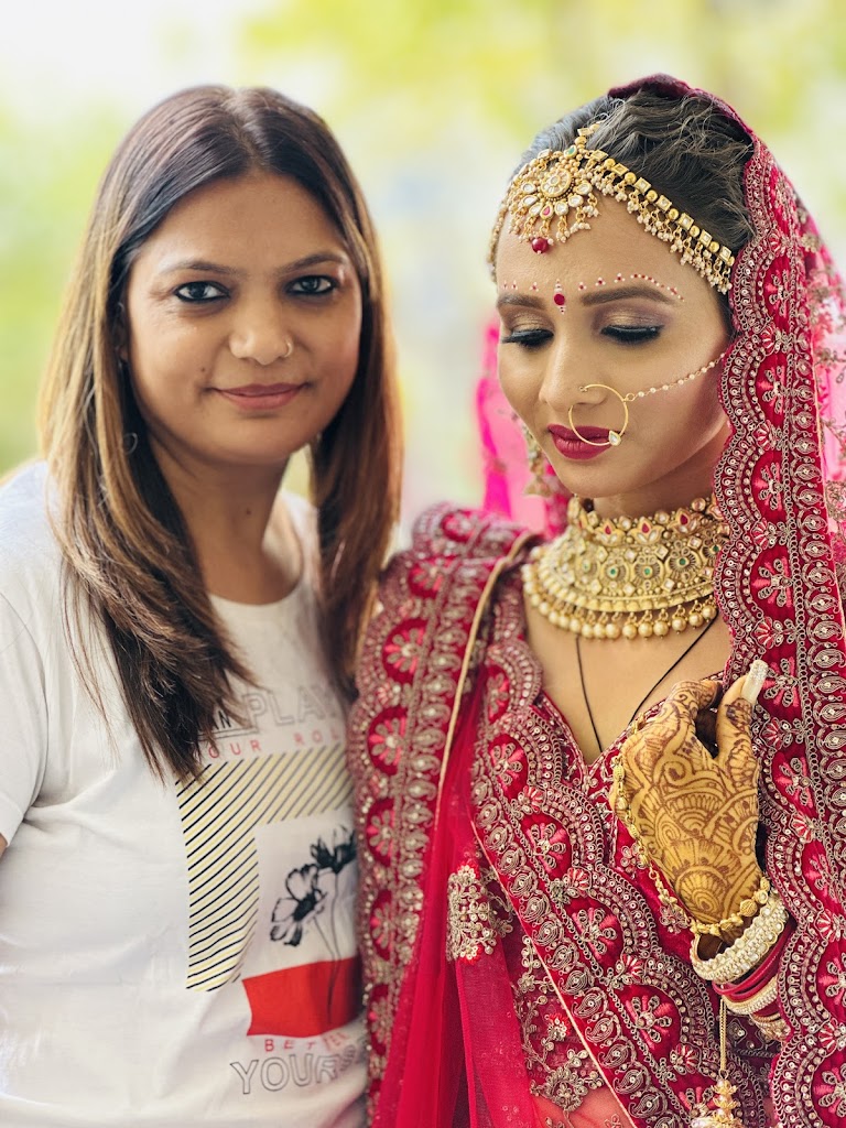 Prayosha Beauty Parlour Classes Since 2000