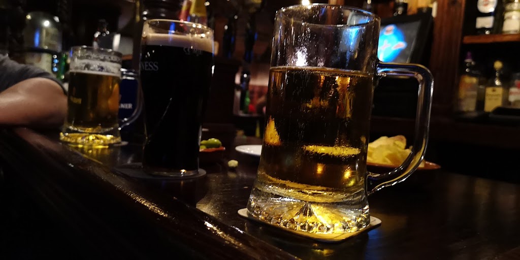 Akelarre Irish Pub — Bar