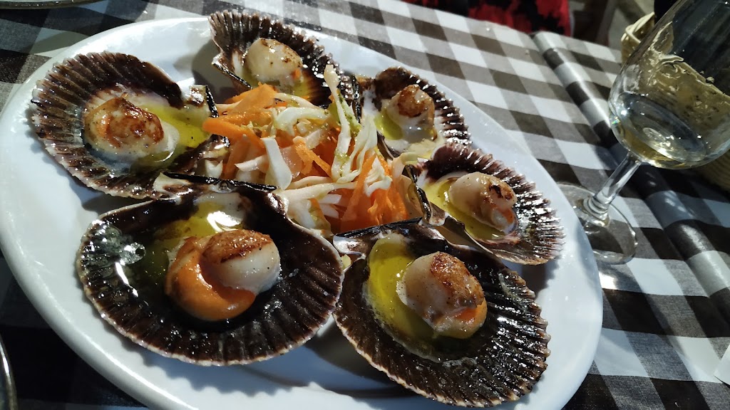 Bodega Bichuela — Comida y bebida