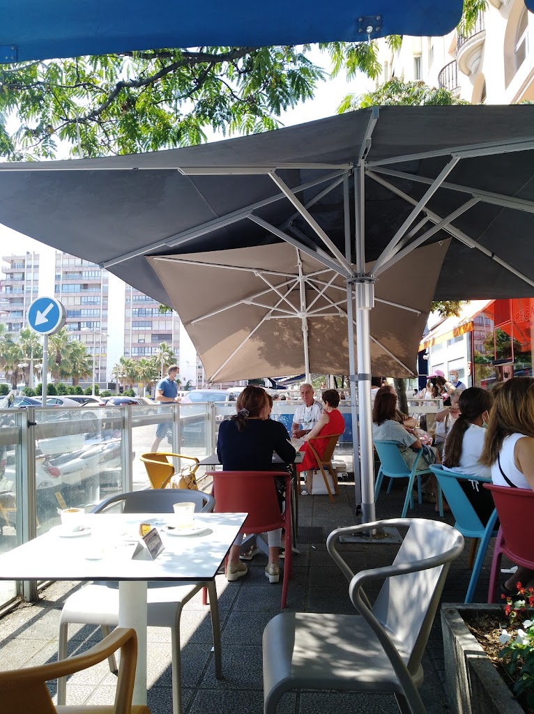 Amarella Cafe & Bistro
