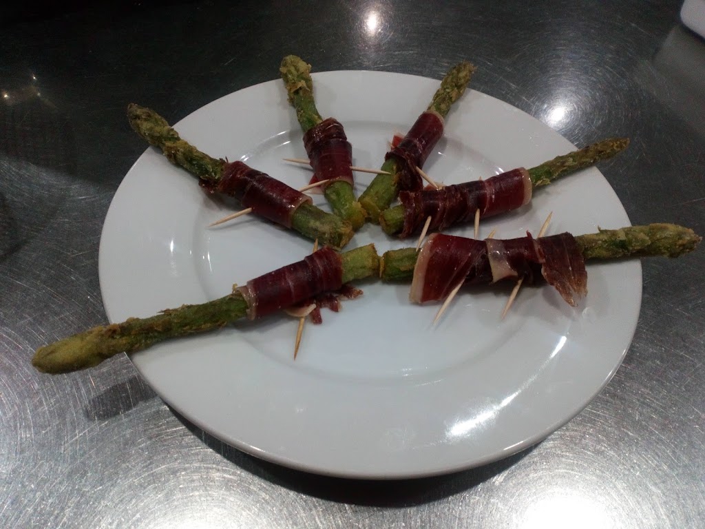 Bar La Palmera — Comida y bebida