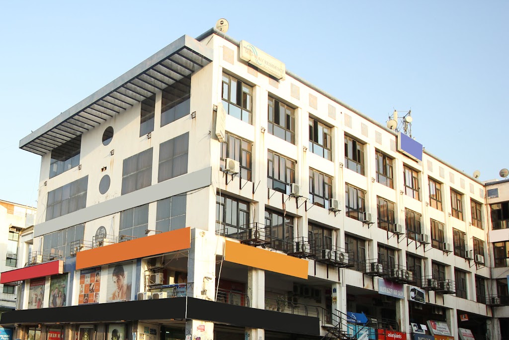 Hotel Midway Residency