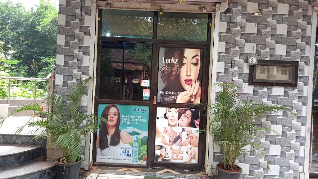 Lookz Beauty In Style