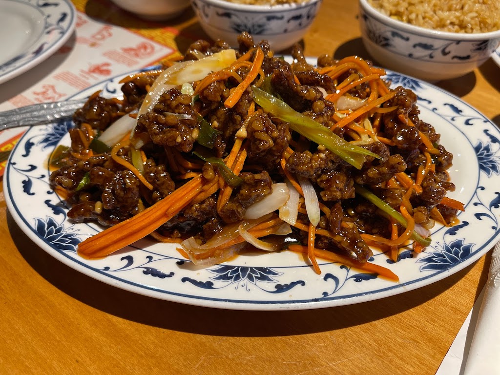 Young Chow Cafe Chinese and Thai Restaurant