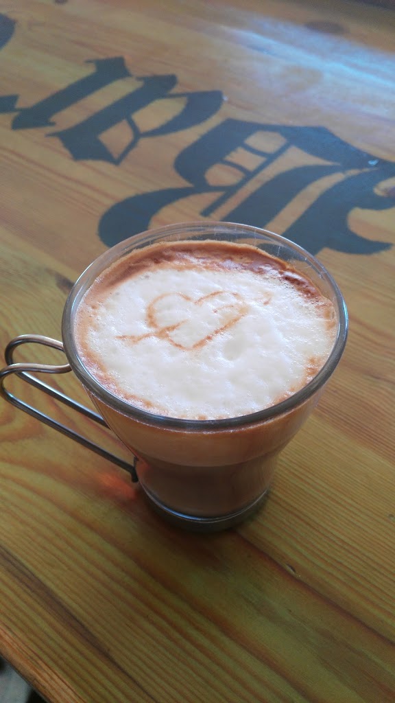 CASTILLO CAFE&BAR — Capuchino