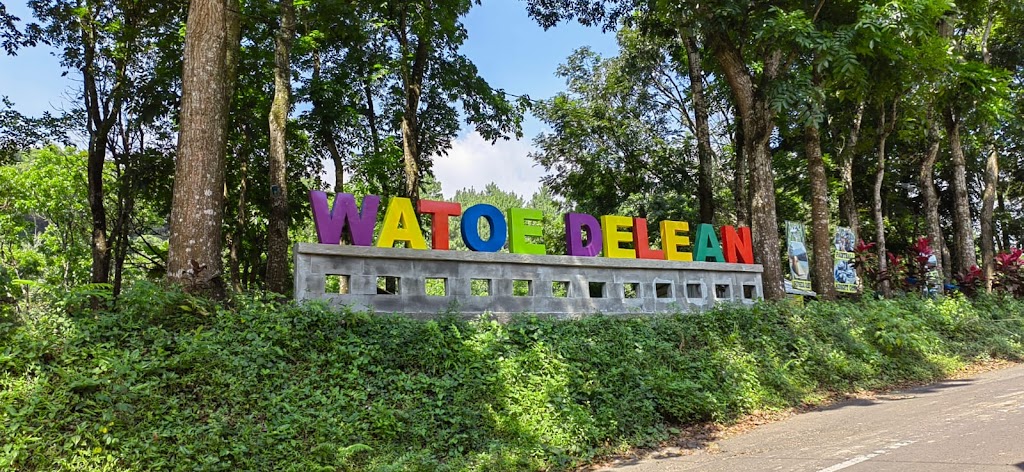 Wisata Watoe Delean
