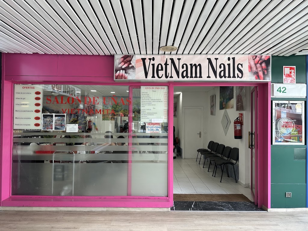 VietNamNails — Exterior