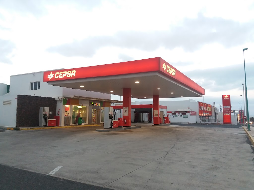Estacion de servicio Cepsa — Exterior