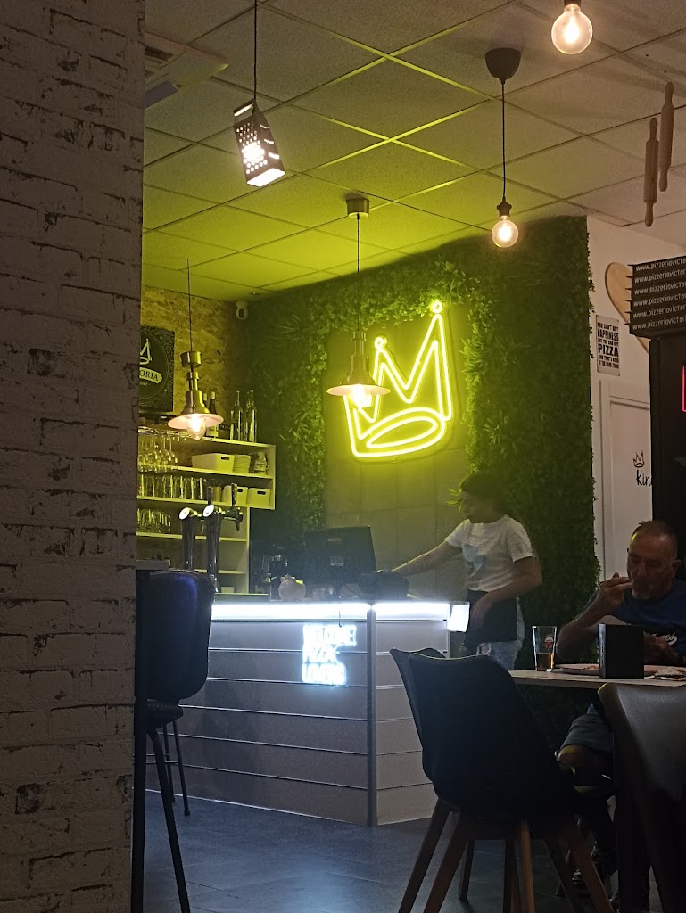 Pizzeria Victoria — Ambiente