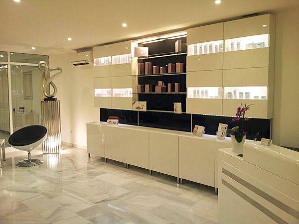 Beautyworld — Interior